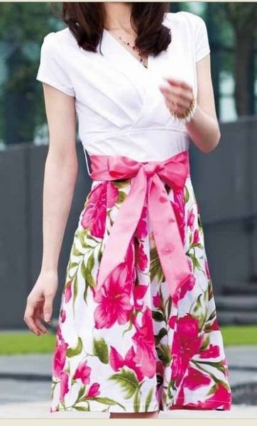 Vestido Branco C/ Rosa Estampa Floral!